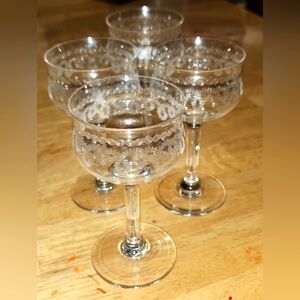 Set of 4 Vinyage Morgantown Glass Etch #197 Cordial Sherry Glasses